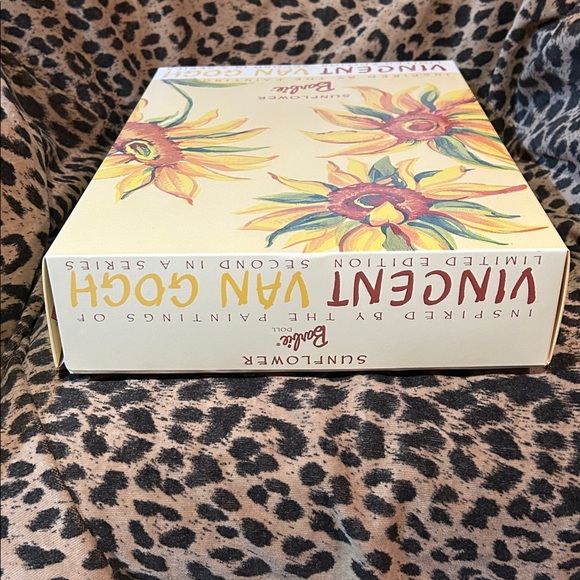 Sunflower Barbie Vincent Van Gogh - Picture 9 of 12